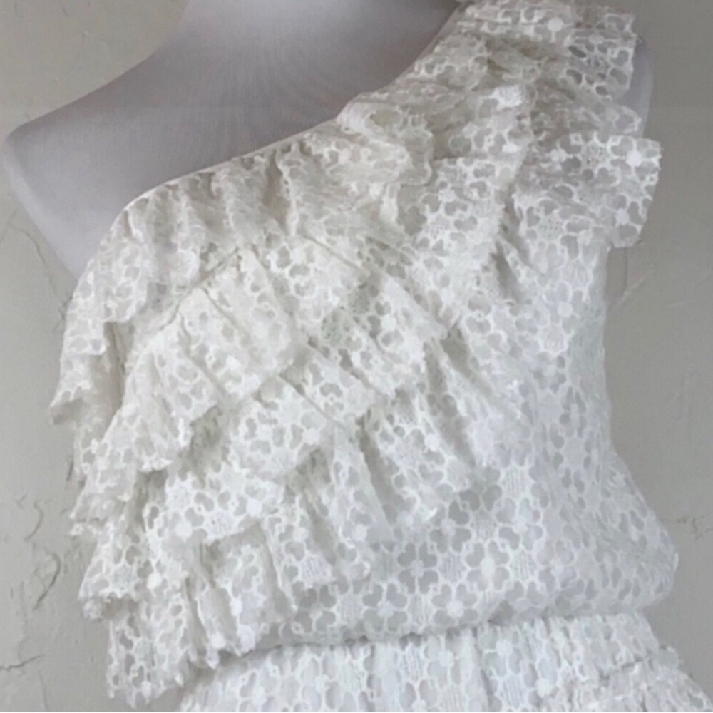 🤍Chelsea & Violet One Shoulder Ruffle Dress - Picture 3 of 6
